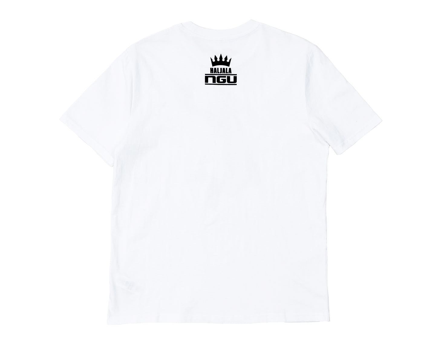 Valge põhjusliku teemaga T-särk